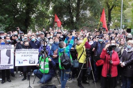 В Саратове прошла встреча депутатов-коммунистов облдумы с избирателями