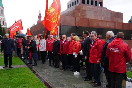 Поклон победителям