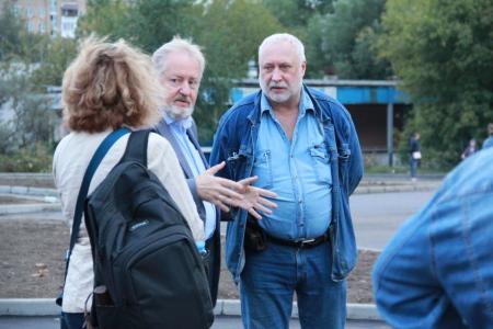 Москва. «Народная приемная» КПРФ в ВАО. Встречи в Гольяново: благоустройство парка, медицина, планировка территории под метро