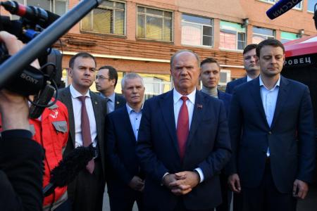 Г.А. Зюганов посетил Кировский завод в Санкт-Петербурге