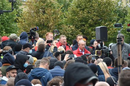 В Москве прошла встреча депутатов-коммунистов с избирателями