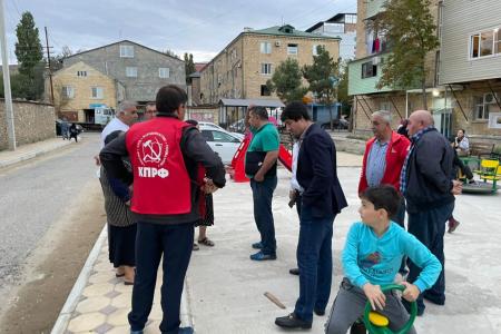 Республика Дагестан. Коммунисты Избербашского городского отделения КПРФ  совместно с кандидатами в депутаты Народного Собрания РД провели агитрейд и встречи с жителями
