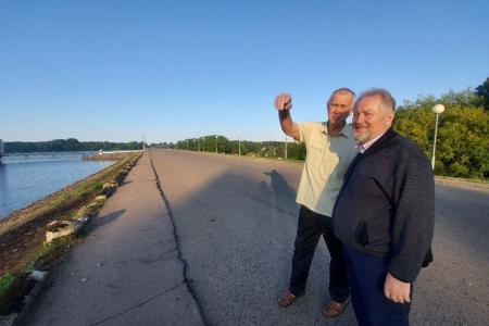 Москва. "Народная приемная" КПРФ в ВАО. Акулово - райский уголок столицы с проблемами  «выше крыши»