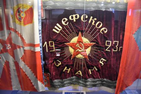 Санкт-Петербург. Г.А. Зюганов возложил цветы к памятнику В.И. Ленину на территории Смольного Института