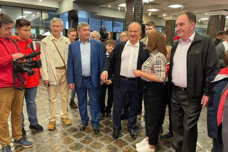 Московская область. Начался визит Г.А. Зюганова в Музей техники Вадима Задорожного