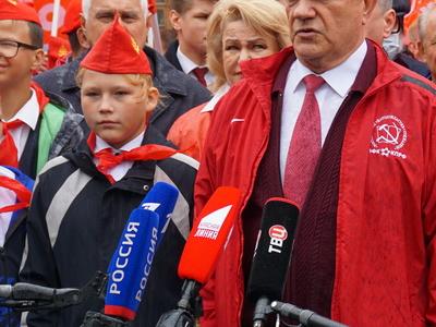 Поклон победителям