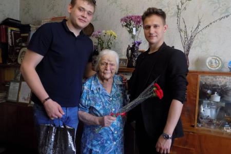 Депутат КПРФ Сергей Гаврилов пожелал комсомольцам всех поколений не терять оптимизма
