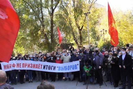 В Саратове состоялась встреча горожан с лидерами саратовских коммунистов