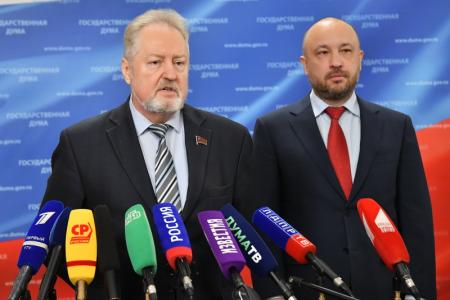 С.П. Обухов и М.В. Щапов выступили перед журналистами в Госдуме