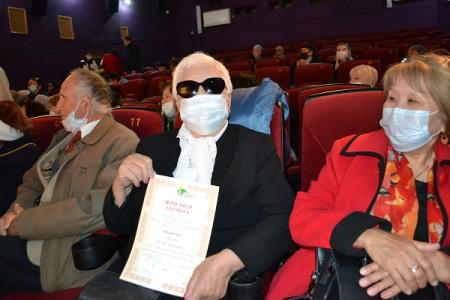 Республика Калмыкия. Общество слепых поблагодарило КПРФ за спонсорскую помощь