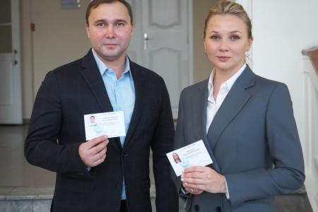 Свердловская область. Избирательная комиссия вручила удостоверения новым депутатам фракции КПРФ в Екатеринбургской городской Думе