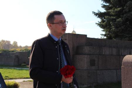 Ленинград. Памяти защитников Советской власти