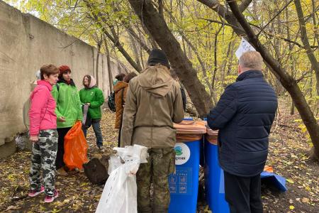 Москва. Сергей Обухов принял участие в экологической акции «Сделаем!» в Измайловском лесу