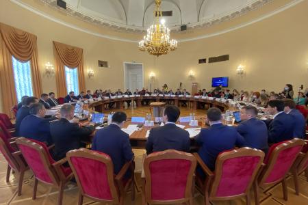 Александр Ющенко принял участие в расширенном заседании Комитета Госдумы по информполитике