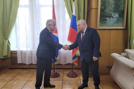 Состоялась рабочая встреча Казбека Тайсаева с Послом Республики Куба Хулио Антонио Гармендия Пеньи