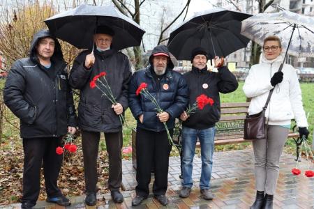 Ярославские коммунисты и комсомольцы отметили 103-ю годовщину ВЛКСМ