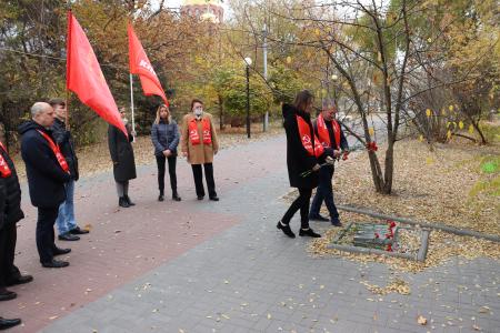 Сталинградские коммунисты отметили 103-ю годовщину Ленинского комсомола