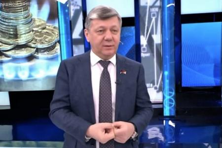 Дмитрий Новиков на Первом канале: Когда гасят Вечный огонь, за спиной у президента такой страны маячит мурло фашизма