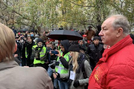 Сергей Обухов на встрече с избирателями против ДЭГ: Не дадим власти заменить граждан электронными ботами!