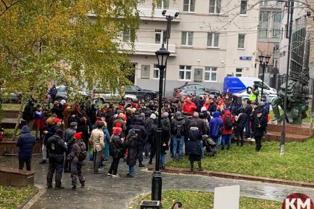 Сергей Обухов на встрече с избирателями против ДЭГ: Не дадим власти заменить граждан электронными ботами!