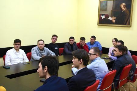 Владимир Исаков встретился с комсомольским активом Ленинграда