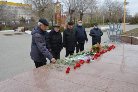 Коммунисты Калмыкии почтили память Героя Советского Союза  Басана Городовикова