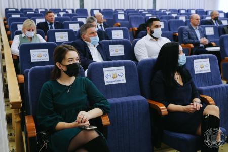 Лидер ставропольских коммунистов Виктор Гончаров принял участие в конференции по инновационным идеям молодёжи края