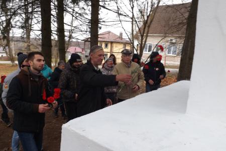 К 104-Й годовщине Великой Октябрьской социалистической революции в Тульской области коммунисты восстановили старейший бюст В.И. Ленину