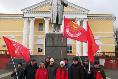 Коммунисты Ивановской области отметили 104-ю годовщину Великого Октября