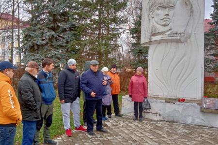 Владимирские коммунисты достойно отмечают очередную годовщину Великого Октября