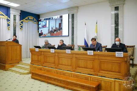 Лидер ставропольских коммунистов Виктор Гончаров принял участие в конференции по инновационным идеям молодёжи края