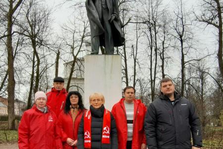 Новгородская область отмечает День Великого Октября
