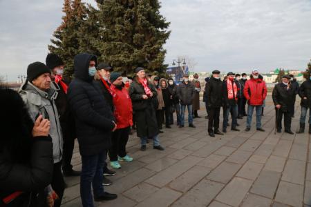 Коммунисты Омской области достойно отмечают День Великого Октября