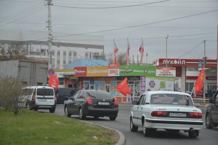 Астраханские коммунисты достойно встречают 104-ю годовщину Великого Октября