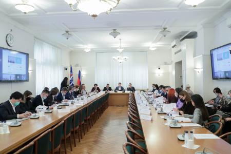 Лидер Ленинского Комсомола, депутат Госдумы Владимир Исаков выступил за гарантированное первое рабочее место