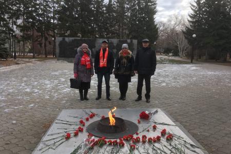 Коммунисты Омской области достойно отмечают День Великого Октября
