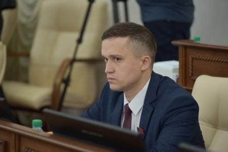 Фракция КПРФ в Алтайском Заксобрании проголосовала против бюджета и потребовала обсуждения думских законопроектов о куаркодировании