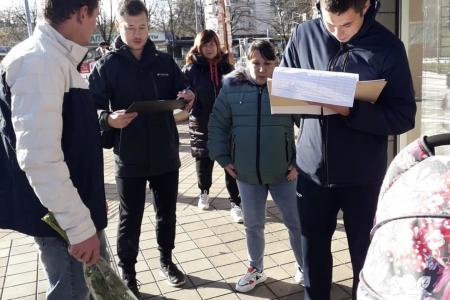 В Краснодарском крае идет сбор подписей против внедрения обязательных QR-кодов