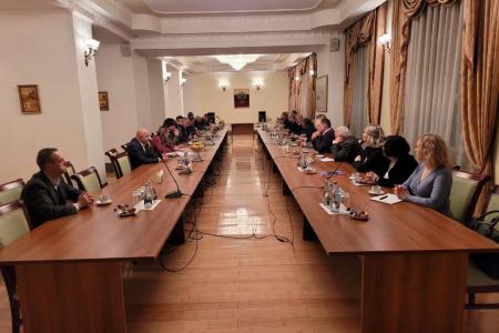Казбек Тайсаев прибыл в Кыргызстан для участия в работе группы международных наблюдателей на парламентских выборах