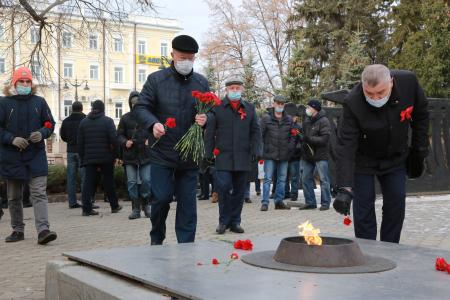 Коммунисты Омской области достойно отмечают День Великого Октября
