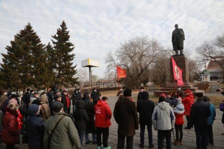 Коммунисты Омской области достойно отмечают День Великого Октября