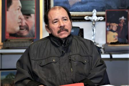 Д.Г. Новиков вручил Ленинскую премию ЦК КПРФ Даниэлю Ортеге