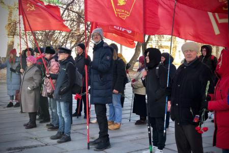 В Екатеринбурге состоялся праздничный митинг, посвященный 103-летию  Комсомола