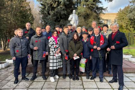 Подмосковные коммунисты: Мы продолжатели дел Великого Октября!