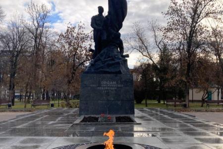 Саратовские коммунисты отметили 104-ю годовщину Великой Октябрьской социалистической революции