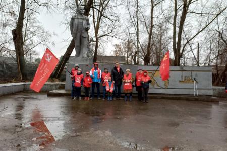 Прикамские коммунисты торжественно отметили 104-ю годовщину Великого Октября