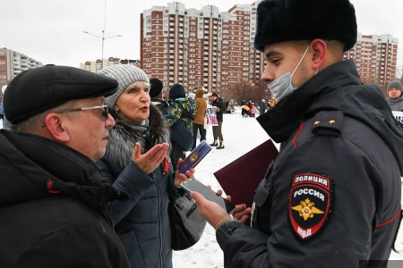 Екатеринбург. Массовый пикет против QR-кодов