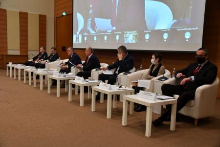 КПРФ в Госдуме провела круглый стол о законодательном обеспечении противодействия распространению новой коронавирусной инфекции