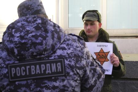 Севастопольские комсомольцы выступили против QR-кодов