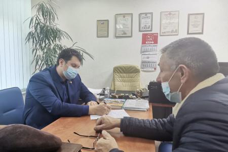 Тула. Депутат КПРФ Алексей Лебедев ведет прием граждан